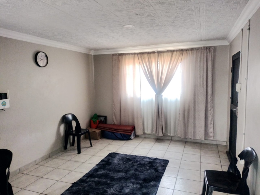 2 Bedroom Property for Sale in Bloemside 5 Free State